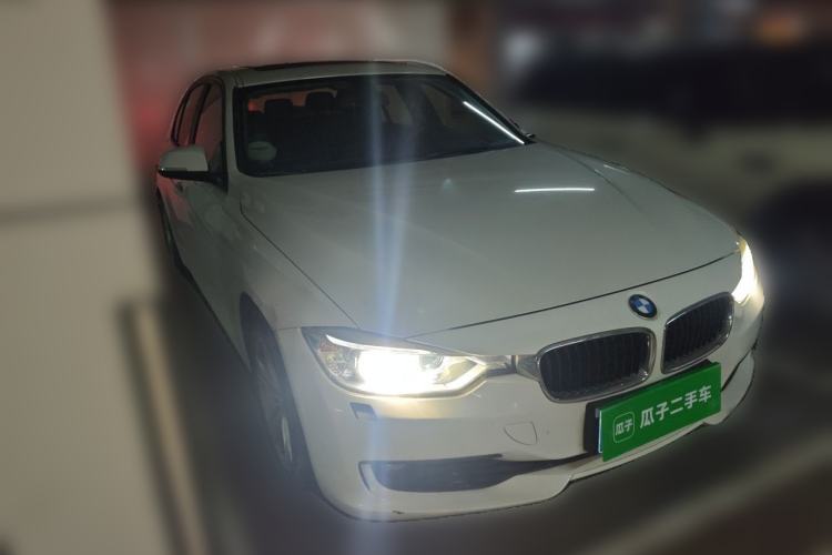 Used BMW 3 Series 2014 320i Sport Edition Front Right 45 Deg