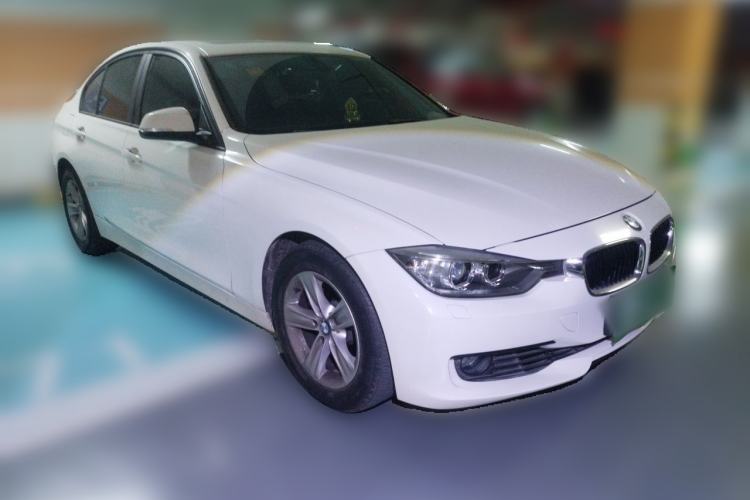 Used BMW 3 Series 2014 320i Sport Edition Front Right 45 Deg