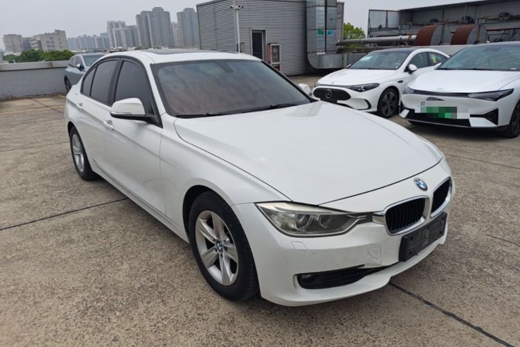 Used BMW 3 Series 2014 320i Sport Edition Front Right 45 Deg