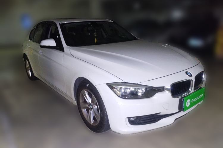Used BMW 3 Series 2014 320i Active Edition Front Right 45 Deg