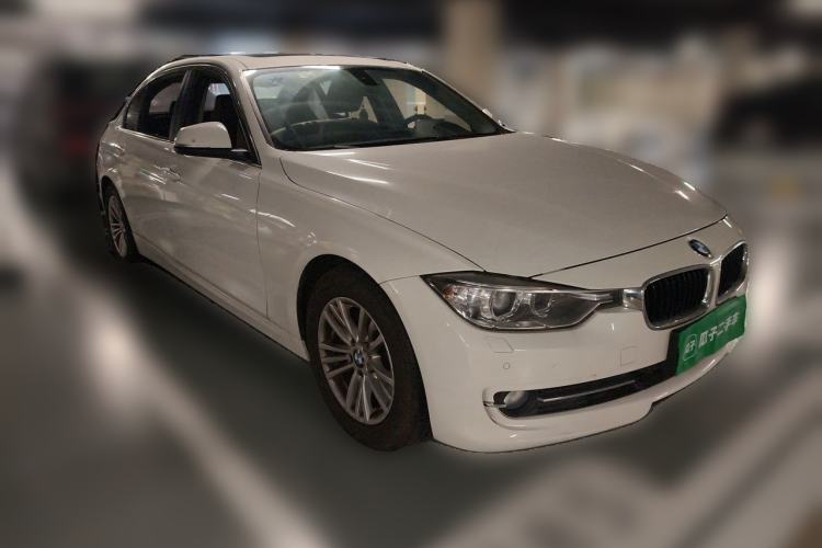 Used BMW 3 Series 2014 320Li Fashion Model Front Right 45 Deg