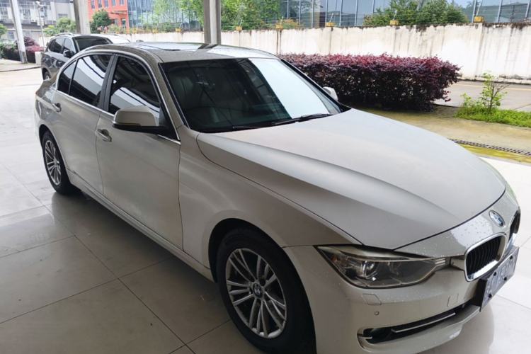 Used BMW 3 Series 2014 320Li Fashion Model Front Right 45 Deg