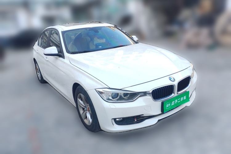 Used BMW 3 Series 2014 320i Sport Edition Front Right 45 Deg