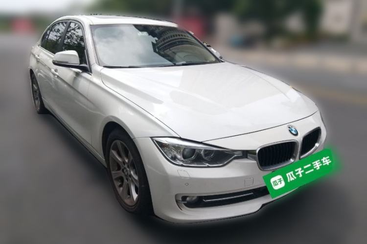 Used BMW 3 Series 2014 328Li Fashion Model Front Right 45 Deg