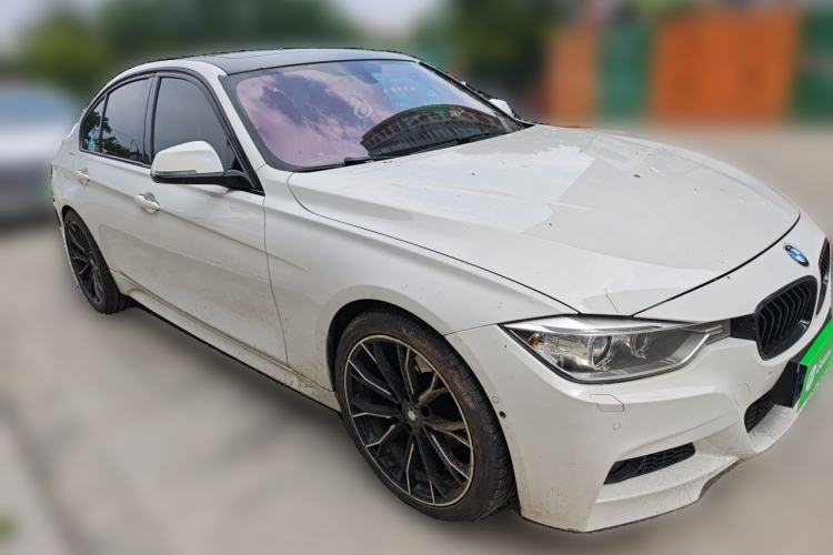 Used BMW 3 Series 2014 328i Sport Design Package Front Right 45 Deg