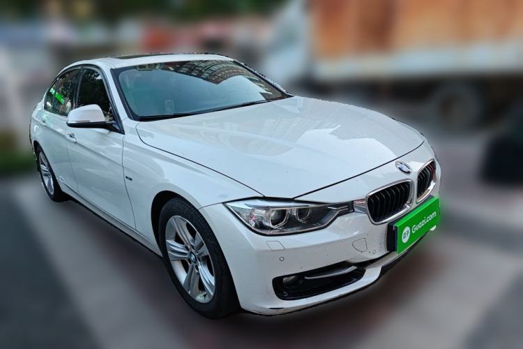 Used BMW 3 Series 2014 328i Sport Design Package Front Right 45 Deg