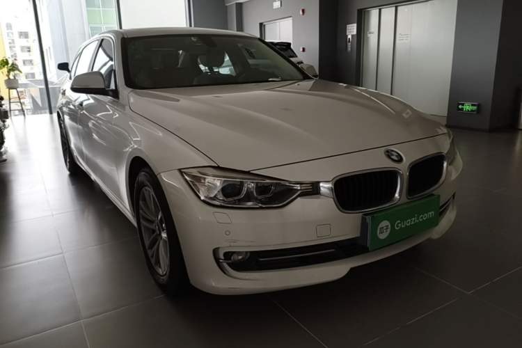 Used BMW 3 Series 2014 320Li Fashion Model Front Right 45 Deg