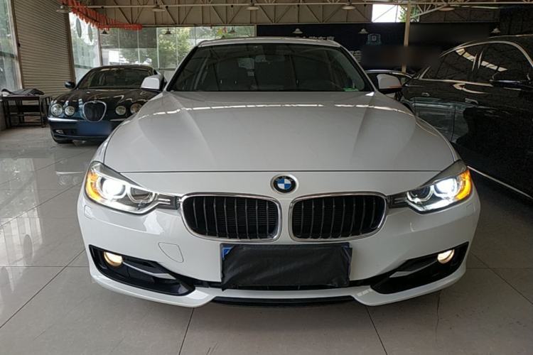 Used BMW 3 Series 2014 320i Sport Design Package Front