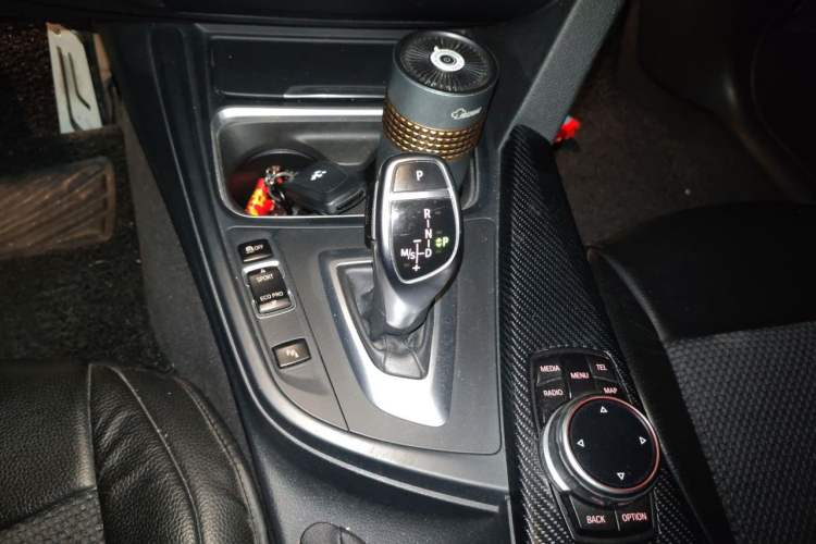 Used BMW 3 Series 2014 328i Sport Design Package Gear Lever