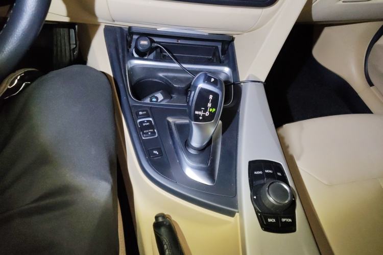 Used BMW 3 Series 2014 320Li Fashion Model Gear Lever