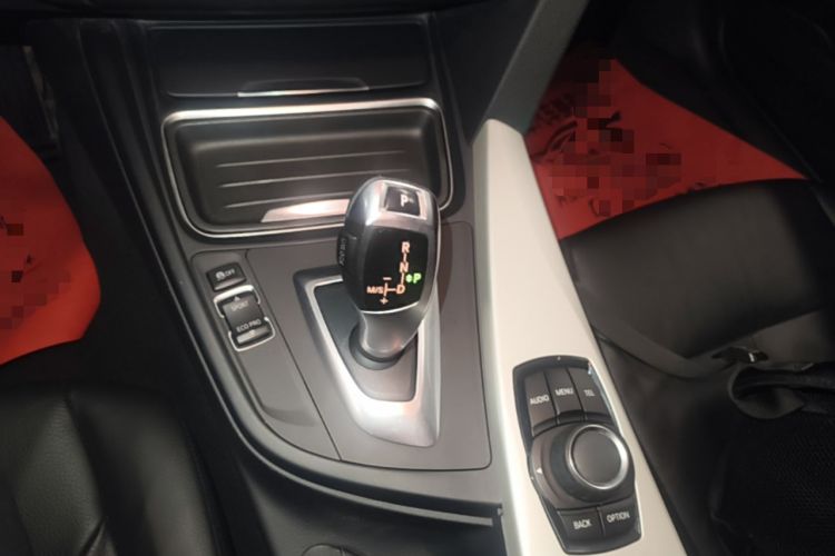 Used BMW 3 Series 2014 320i Sport Edition Gear Lever