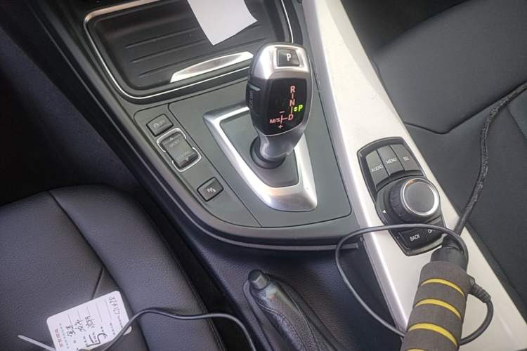 Used BMW 3 Series 2014 320Li Fashion Model Gear Lever
