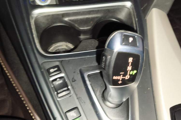 Used BMW 3 Series 2014 320Li Fashion Model Gear Lever