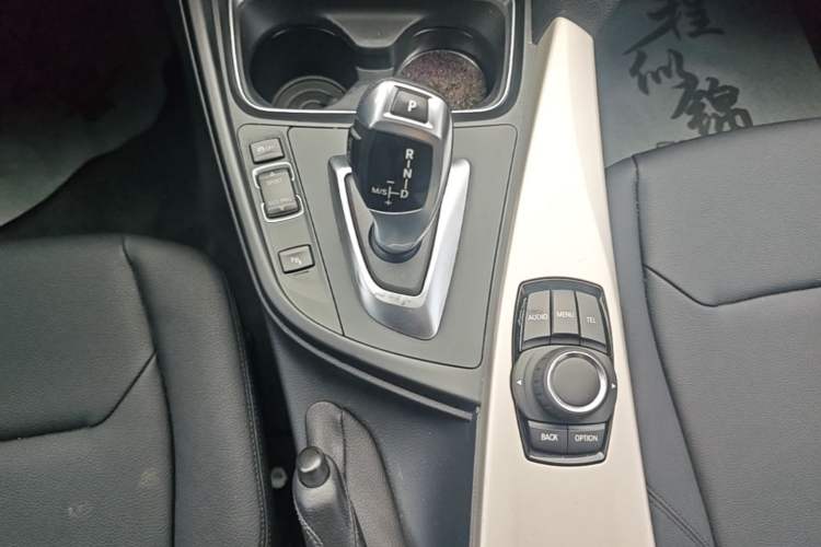 Used BMW 3 Series 2014 320Li Fashion Model Gear Lever