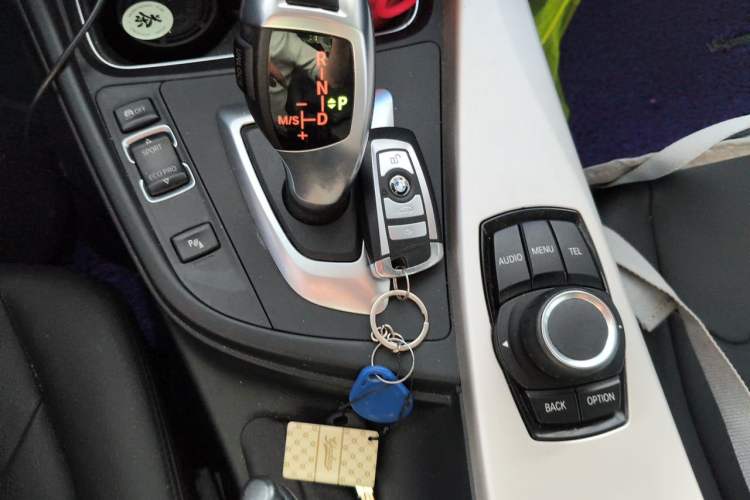 Used BMW 3 Series 2014 320Li Fashion Model Gear Lever
