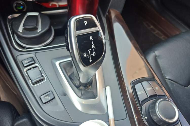 Used BMW 3 Series 2014 328Li Fashion Model Gear Lever