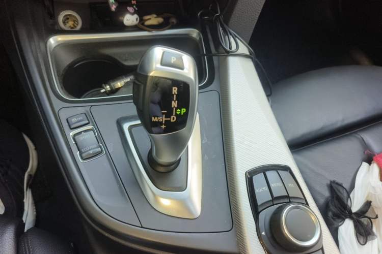 Used BMW 3 Series 2014 320i M Sport Edition Gear Lever