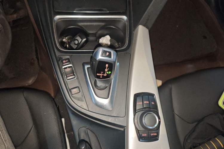 Used BMW 3 Series 2014 320Li Fashion Model Gear Lever