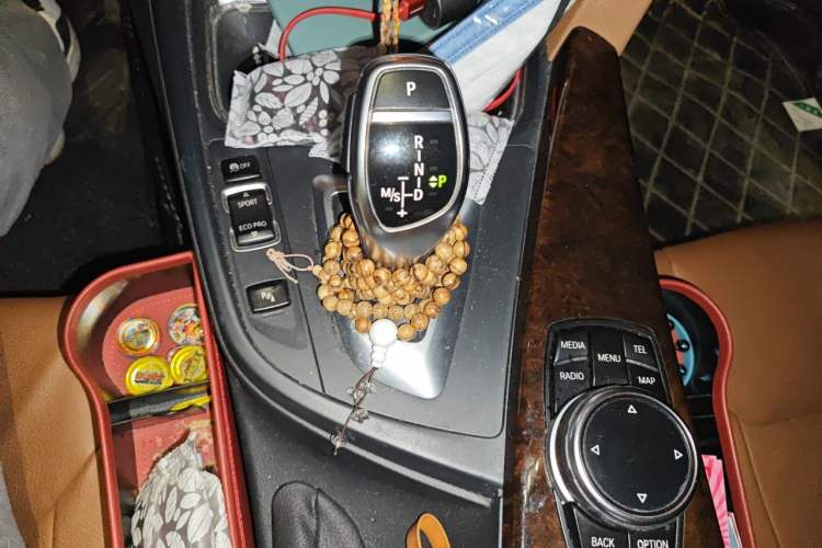 Used BMW 3 Series 2014 320Li Luxury Design Package Gear Lever