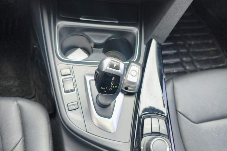 Used BMW 3 Series 2014 320Li Fashion Model Gear Lever