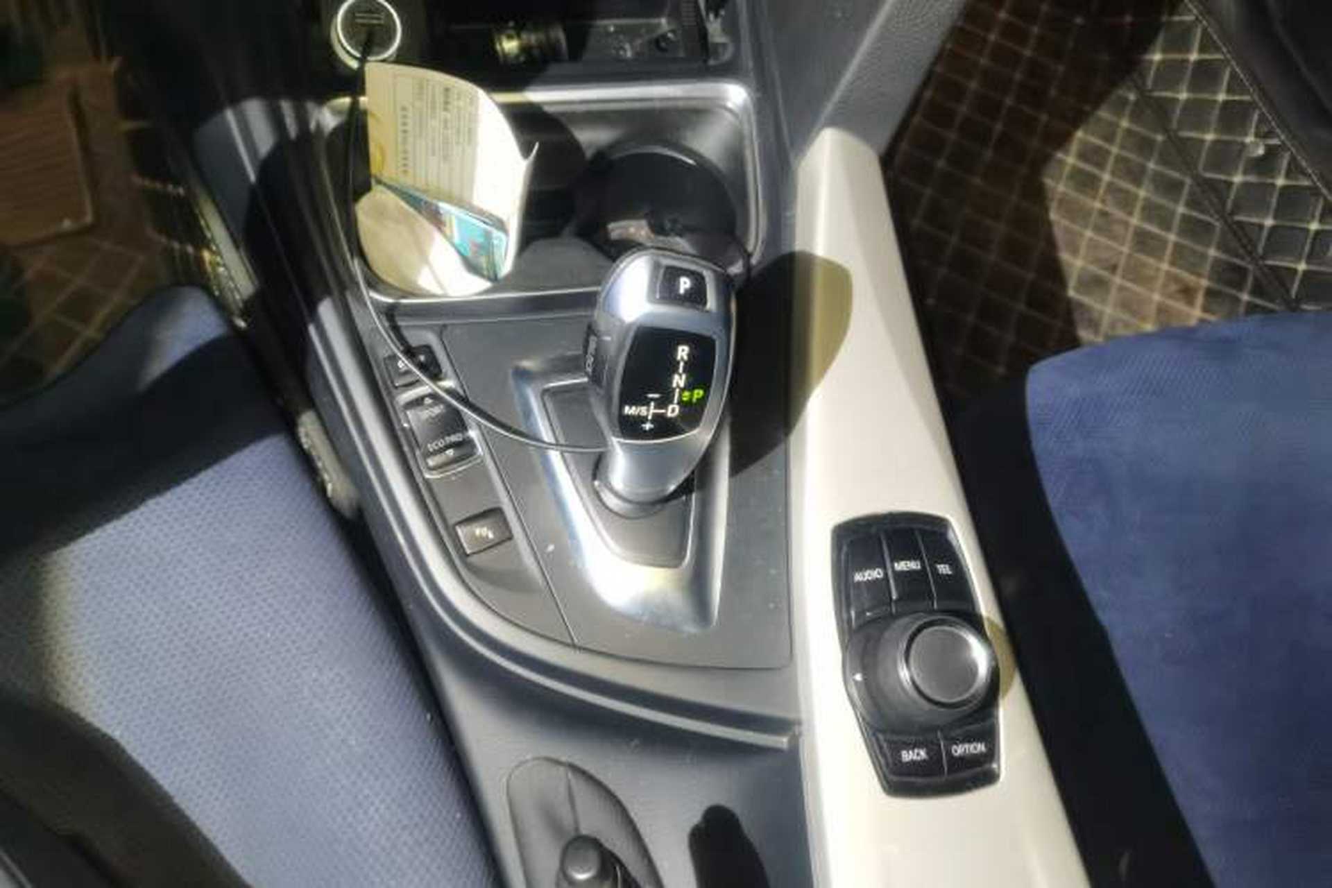 Used BMW 3 Series 2014 320Li Fashion Model Gear Lever