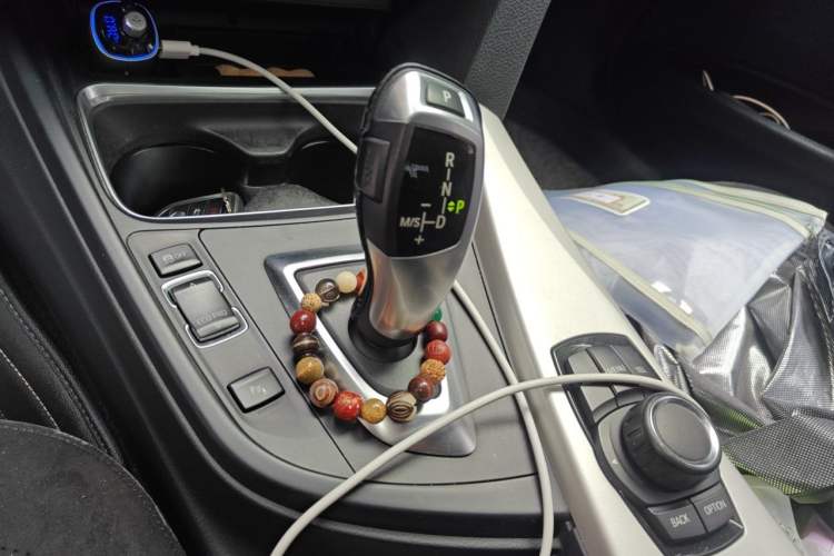 Used BMW 3 Series 2014 320Li Fashion Model Gear Lever