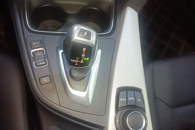 Used BMW 3 Series 2014 320Li Fashion Model Gear Lever