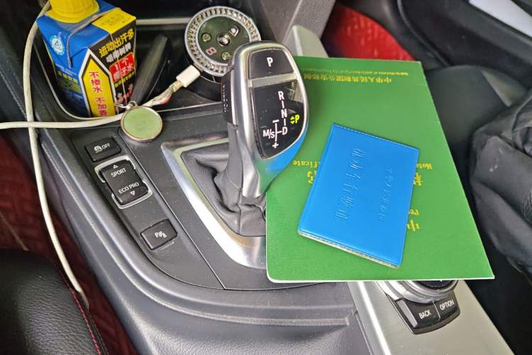Used BMW 3 Series 2014 320Li Anniversary Limited Edition Gear Lever