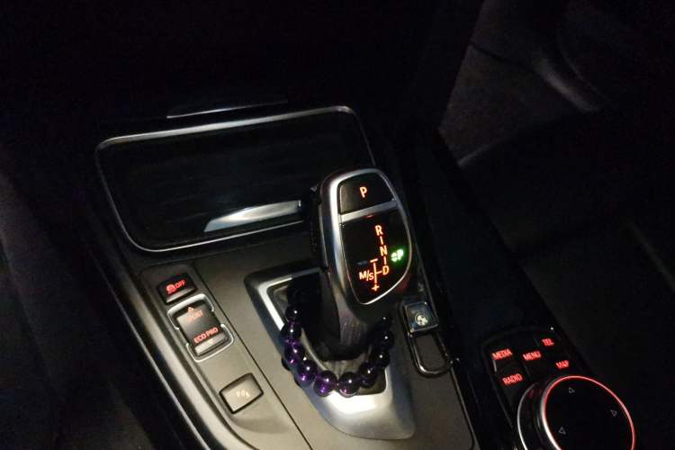 Used BMW 3 Series 2014 328i Sport Design Package Gear Lever