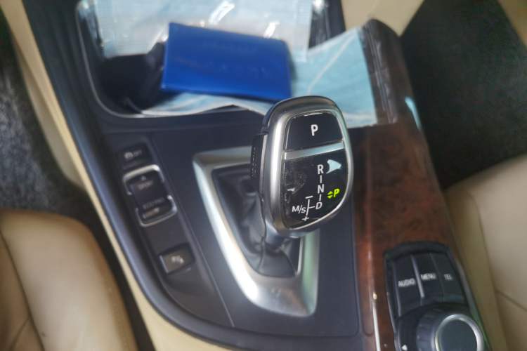 Used BMW 3 Series 2014 328Li Fashion Model Gear Lever