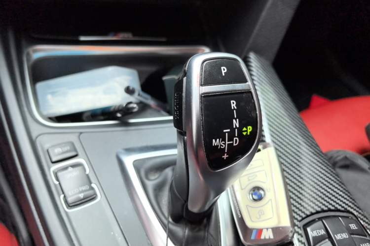 Used BMW 3 Series 2014 320i Sport Design Package Gear Lever