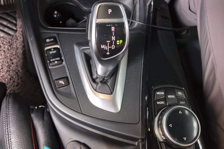 Used BMW 3 Series 2014 328i Sport Design Package Gear Lever