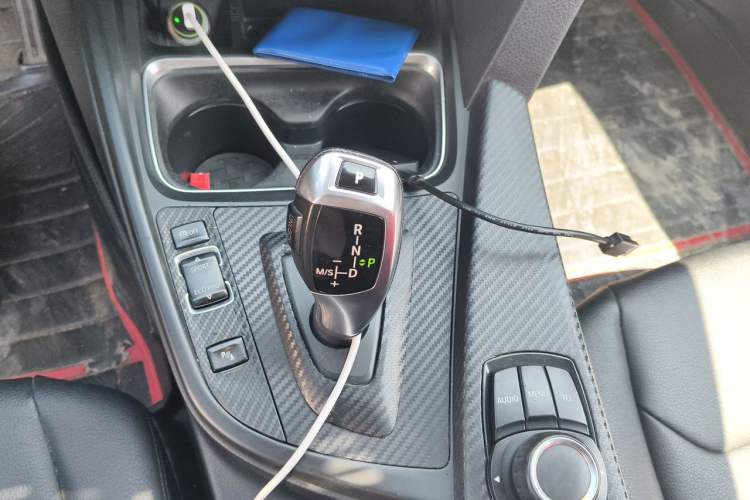 Used BMW 3 Series 2014 320Li Fashion Model Gear Lever