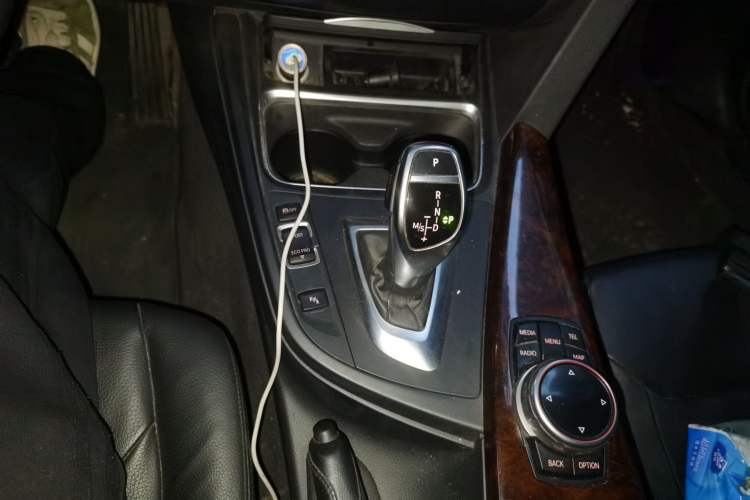 Used BMW 3 Series 2014 328Li xDrive Luxury Design Package Gear Lever