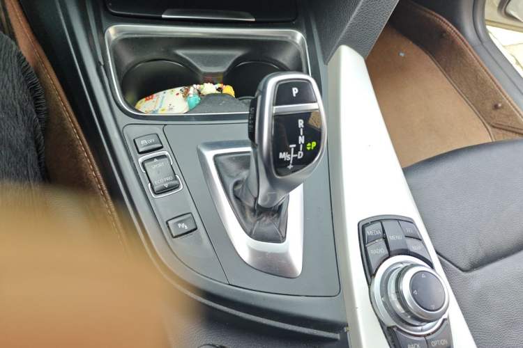 Used BMW 3 Series 2014 328Li xDrive Fashion Design Package Gear Lever
