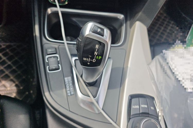 Used BMW 3 Series 2014 320i Sport Edition Gear Lever
