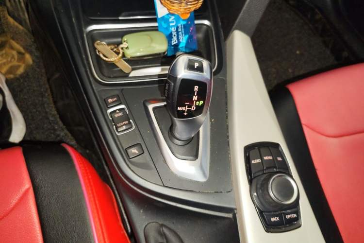 Used BMW 3 Series 2014 320Li Fashion Model Gear Lever