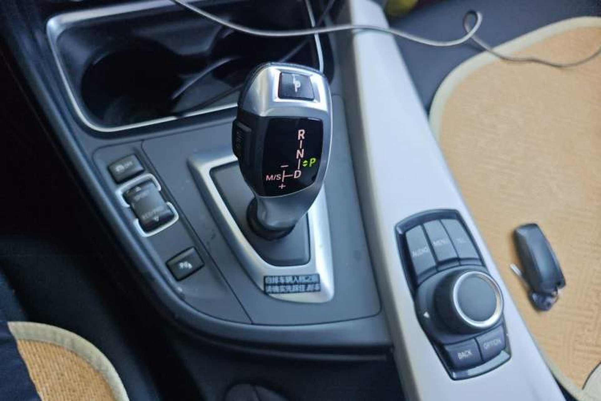 Used BMW 3 Series 2014 320Li Fashion Model Gear Lever