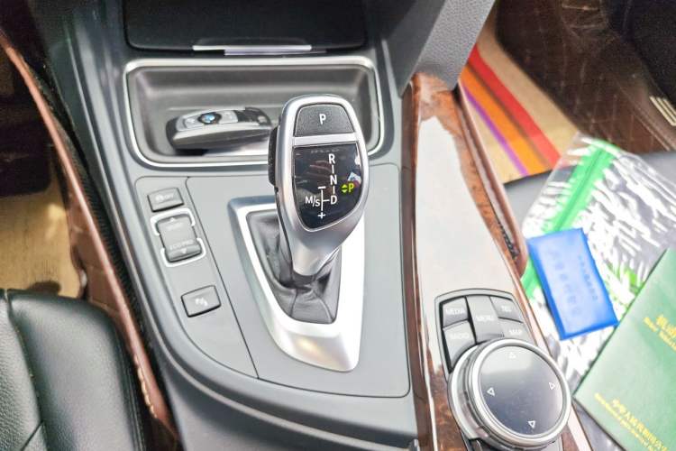 Used BMW 3 Series 2014 320Li Luxury Design Package Gear Lever