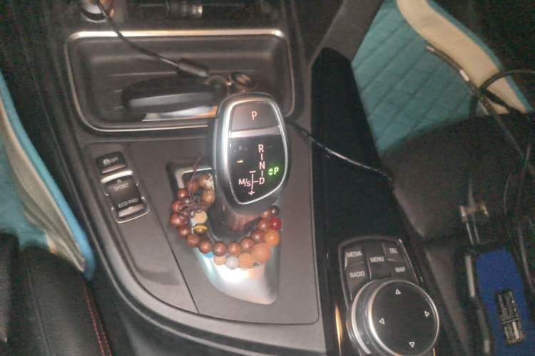 Used BMW 3 Series 2014 320i Sport Design Package Gear Lever