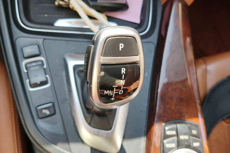Used BMW 3 Series 2014 320Li Luxury Design Package Gear Lever