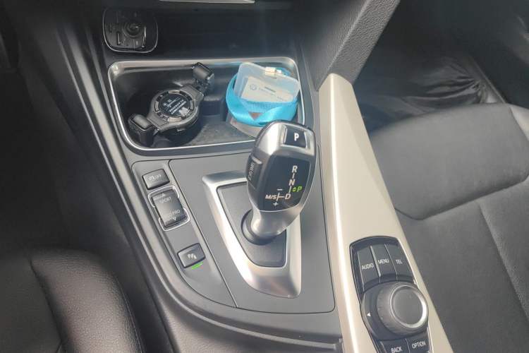 Used BMW 3 Series 2014 320Li Fashion Model Gear Lever