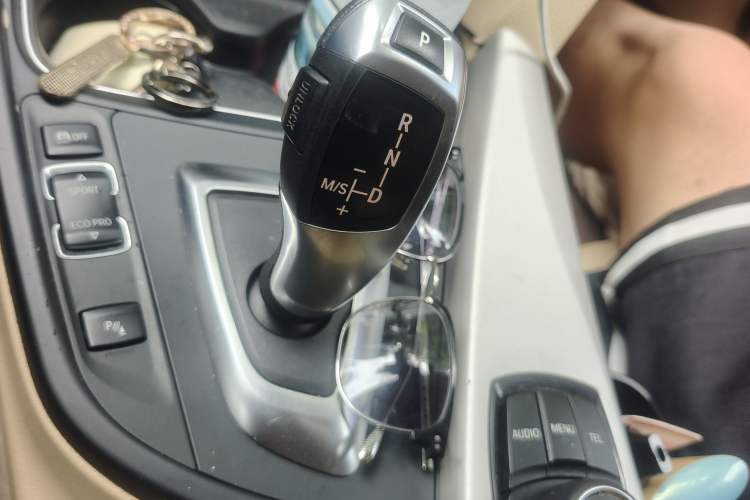Used BMW 3 Series 2014 320Li Fashion Model Gear Lever