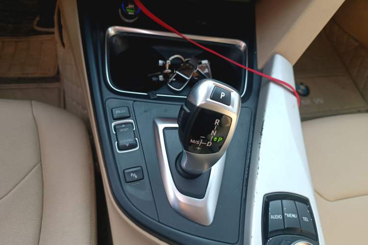 Used BMW 3 Series 2014 320Li Fashion Model Gear Lever