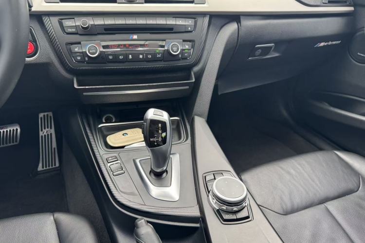 Used BMW 3 Series 2014 320i Sport Edition Gear Lever