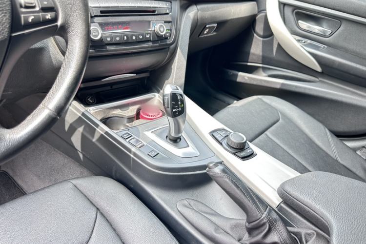 Used BMW 3 Series 2014 320Li Fashion Model Gear Lever