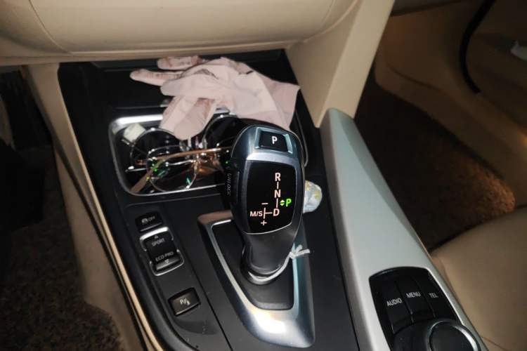 Used BMW 3 Series 2014 320Li Fashion Model Gear Lever