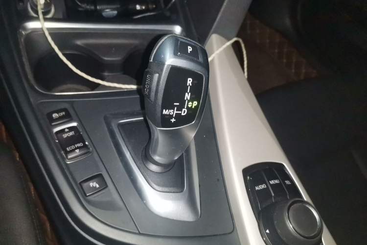 Used BMW 3 Series 2014 320Li Fashion Model Gear Lever