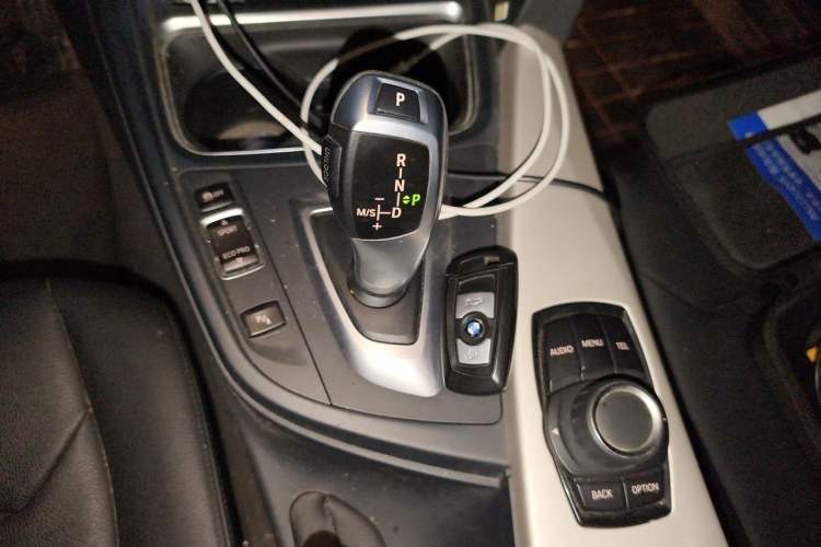 Used BMW 3 Series 2014 320Li Fashion Model Gear Lever