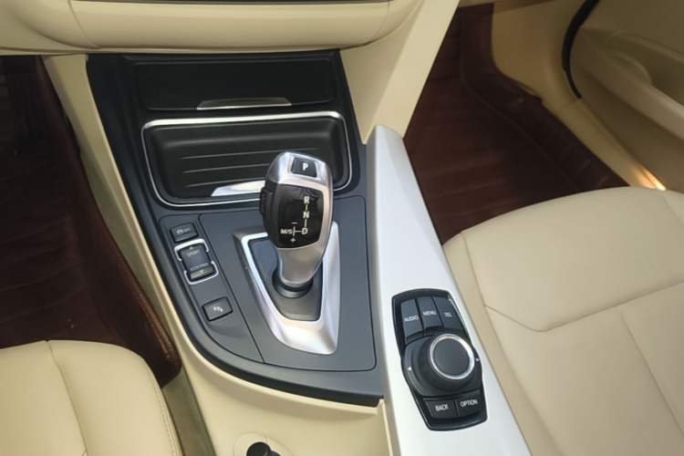 Used BMW 3 Series 2014 320Li Fashion Model Gear Lever